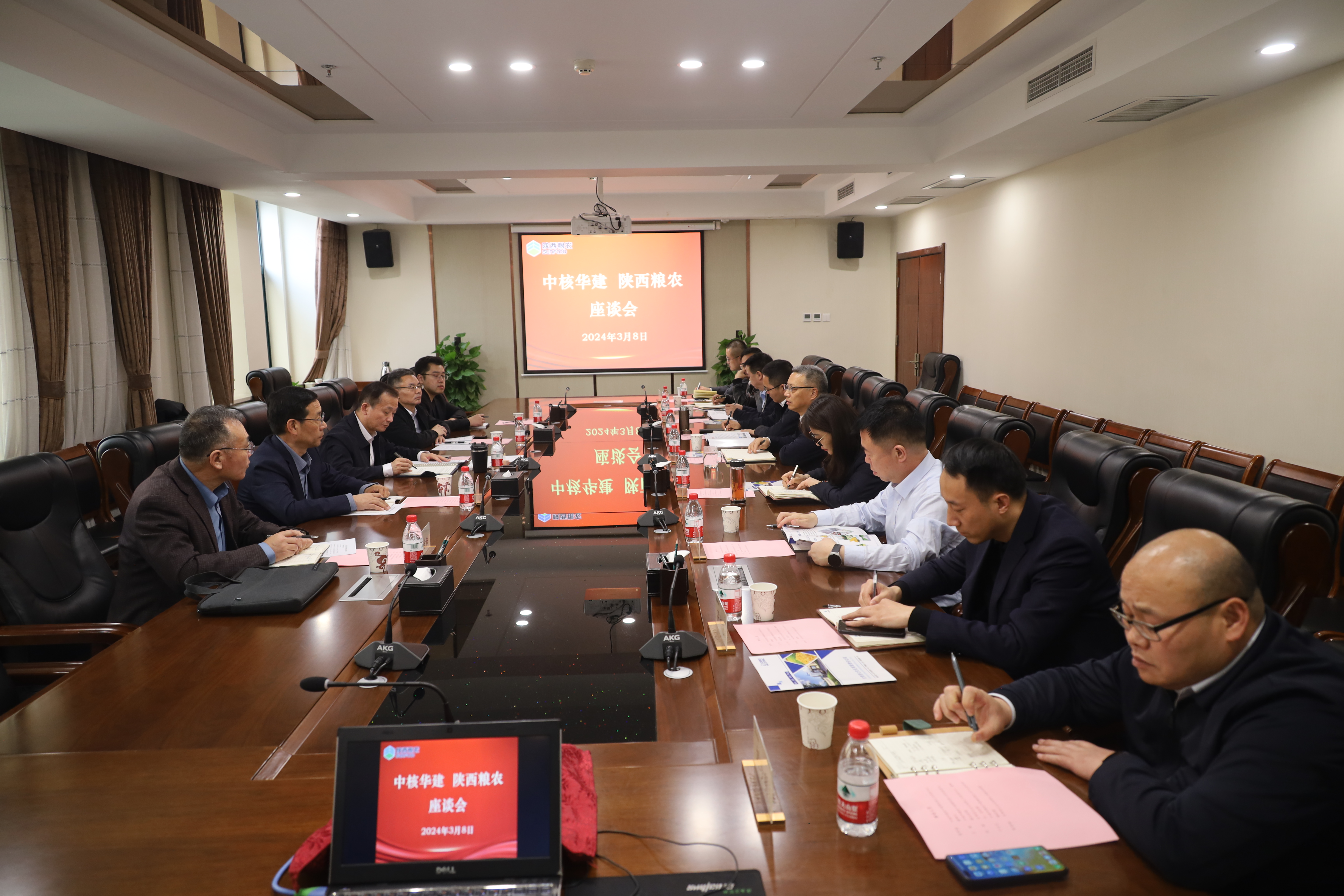 中核華建資產(chǎn)管理公司黨委書記、董事長夏軍堂一行到集團交流合作